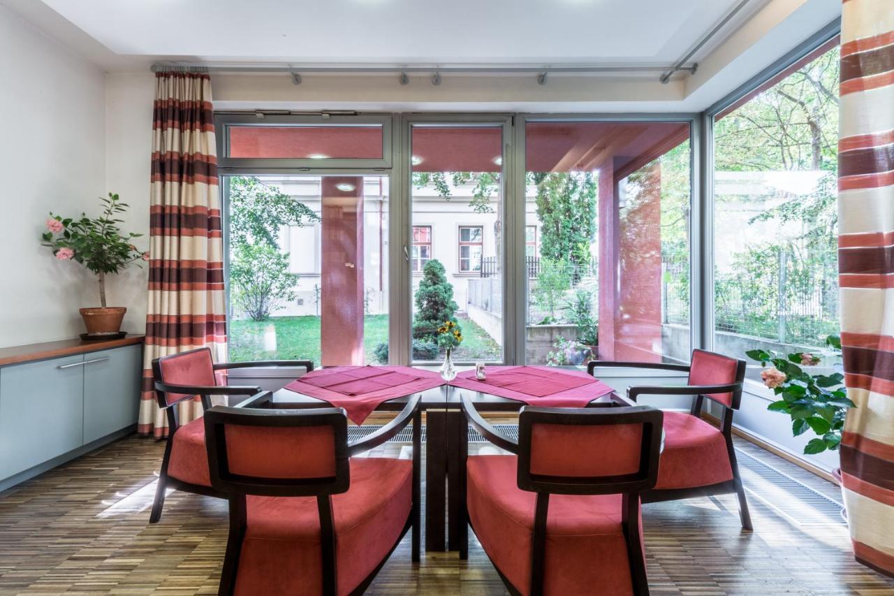 Konukevi Paloucek 3*